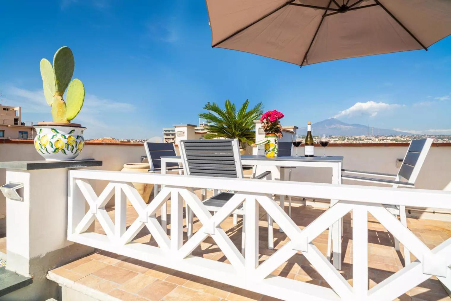 La Terrazza Sul Cielo Apartment คาตาเนีย ภายนอก รูปภาพ