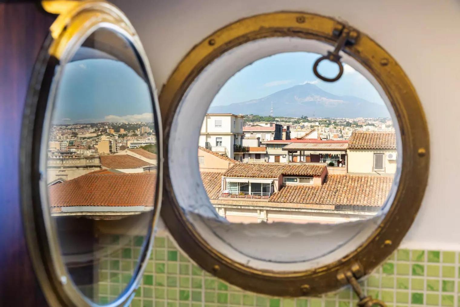La Terrazza Sul Cielo Apartment คาตาเนีย ภายนอก รูปภาพ