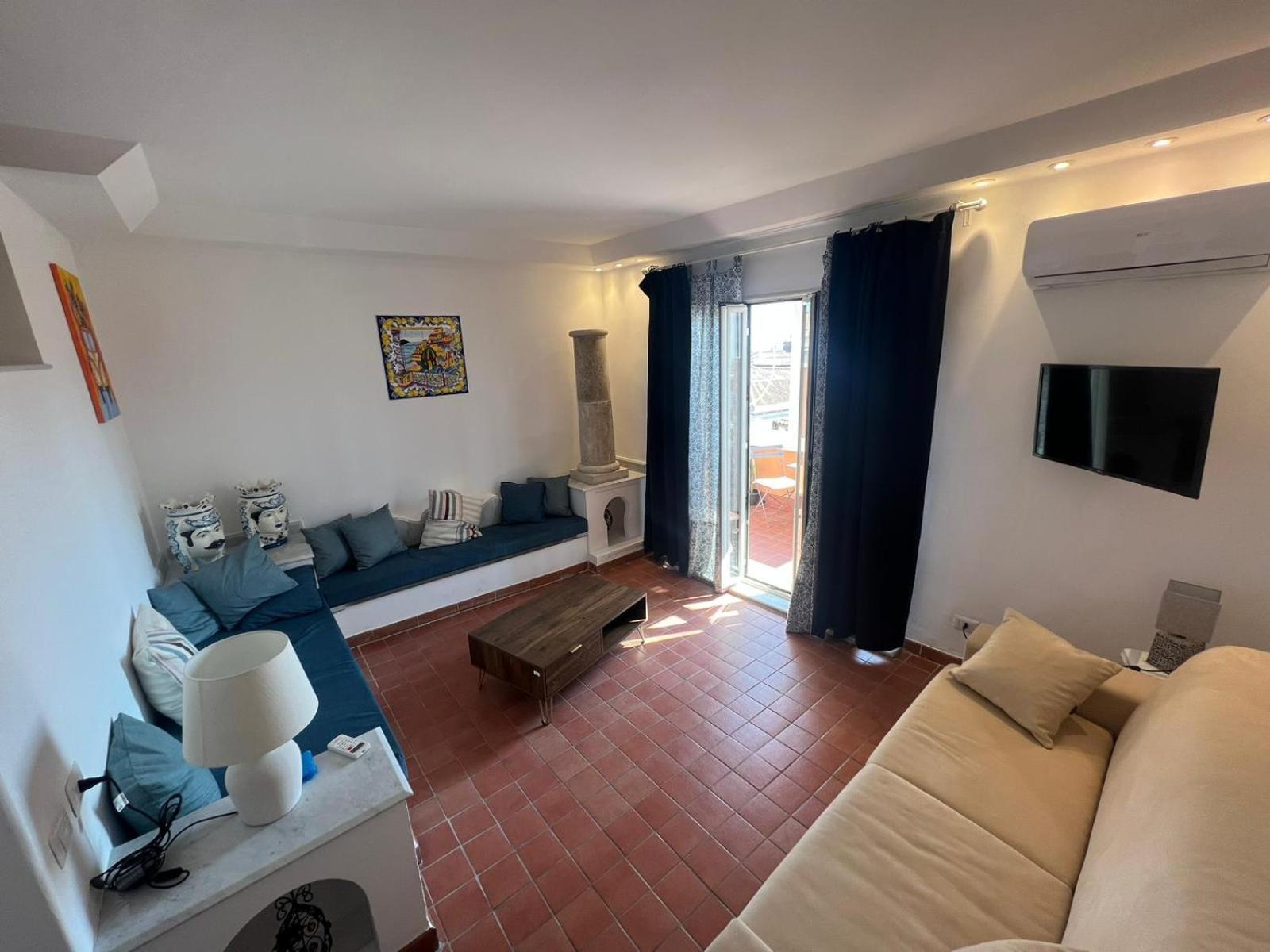 La Terrazza Sul Cielo Apartment คาตาเนีย ภายนอก รูปภาพ